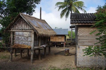 Fototapeta na wymiar Village au Laos