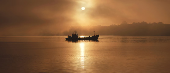Obraz premium Sunrise on the Chiloe island, Patagonia, Chile