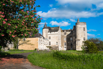 Montsabert castle