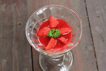 Fruit yogurt cake. Cream and yogurt stawberries