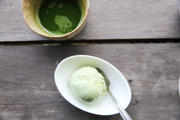 Green tea ice cream