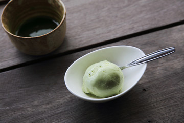 Green tea ice cream