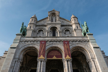 Fototapeta na wymiar PARIS, FRANCE - APRIL 8, 2015: Facade of Sacre Coeur Cathedral.
