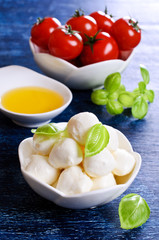 Mozzarella, tomatoes and basil