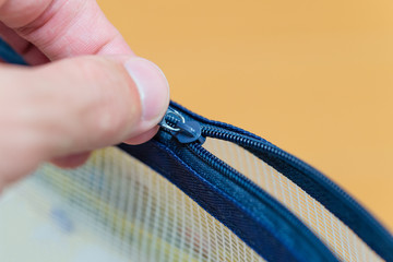 Pulling Zipper