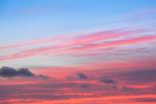 Colorful red and blue sunset sky © Samuel B.