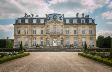 Fototapeta na wymiar The garden of Chateau Champs Sur Marne in France
