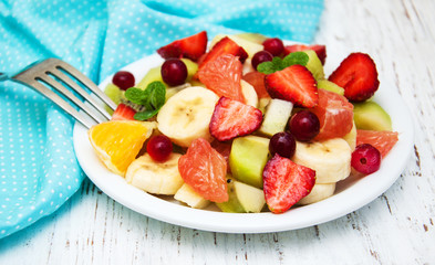 Salad with fresh fruits