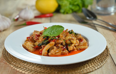 stir fried chicken with holy basil  and hot chilli