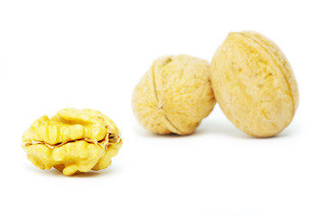  walnuts