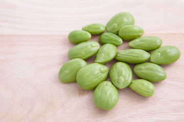 Parkia speciosa on wood