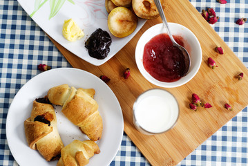 Croissants with glass of milk