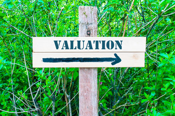 VALUATION Directional sign