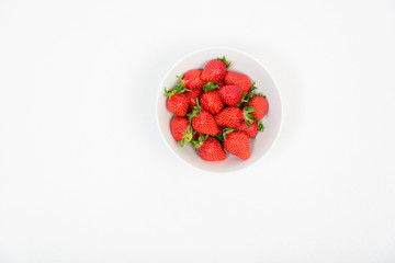 Erdbeeren in einer Schale 3