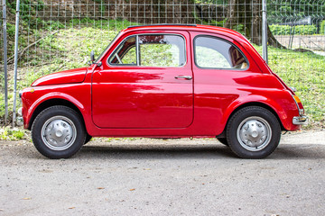 Obraz na płótnie Canvas small car / small red car
