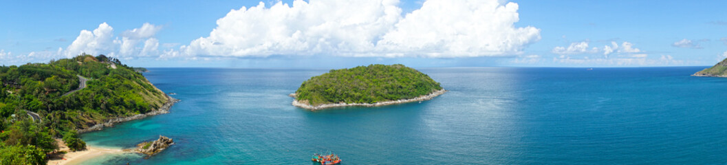 Fototapeta na wymiar Panorama Ao Nui Phuket