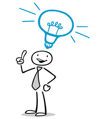 Mann hat Idee mit Glühbirne