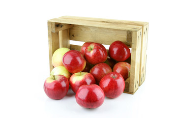 Red Elstar apples in a wooden crate