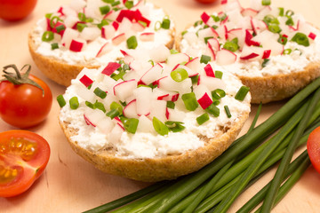 buns with cottage cheese and fresh radish