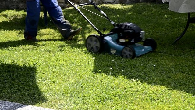 Lawn mower Tosaerba  Cortadora de c&eacute;sped