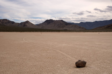 Wandernde Felsen, Death Valley NP, Kalifornien, USA