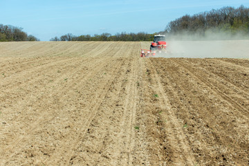 Sowing the corn © Stockr