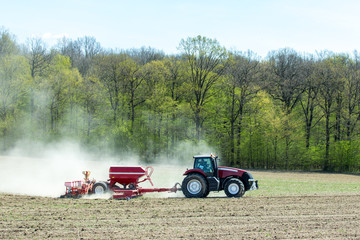Sowing the corn © Stockr