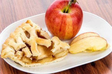 fresh baked sliced apple pie