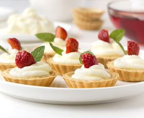 cakes, cupcakes with fresh fruits, whipped cream, 