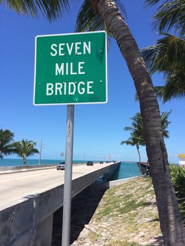 Seven Mile Bridge, looking south