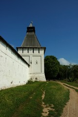 Fototapeta na wymiar road to monastery. Russia