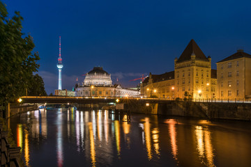 Obraz premium Berliner Ansicht bei Nacht