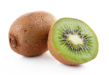 Obraz premium Juicy kiwi fruit isolated on white
