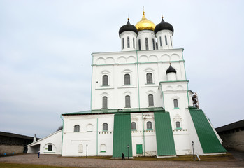 Fototapeta premium Famous Trinity cathedral in the Pskov city, Russia