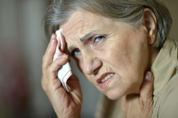  old woman feel unwell