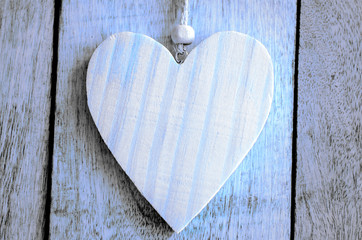 Herz auf Holz, blau