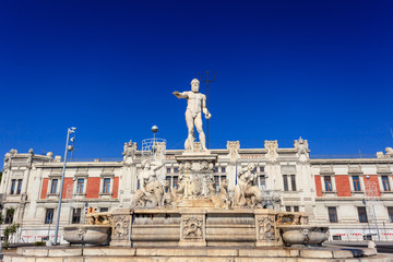 Government palace with Neptune fountain in Messina - obrazy, fototapety, plakaty