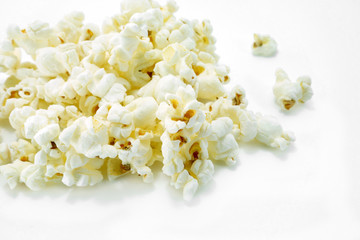 popcorn isolated on a whine background