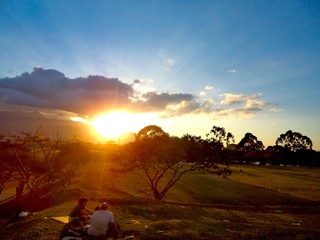 Atardecer paisaje hermoso.