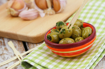 Green olives with garlic
