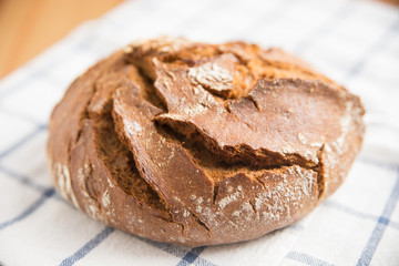 Frisches Vollkornbrot 