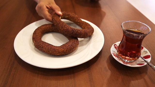 tea and turkish bagels