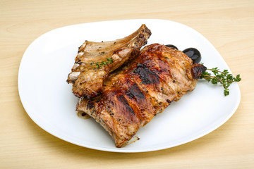 Roasted pork ribs