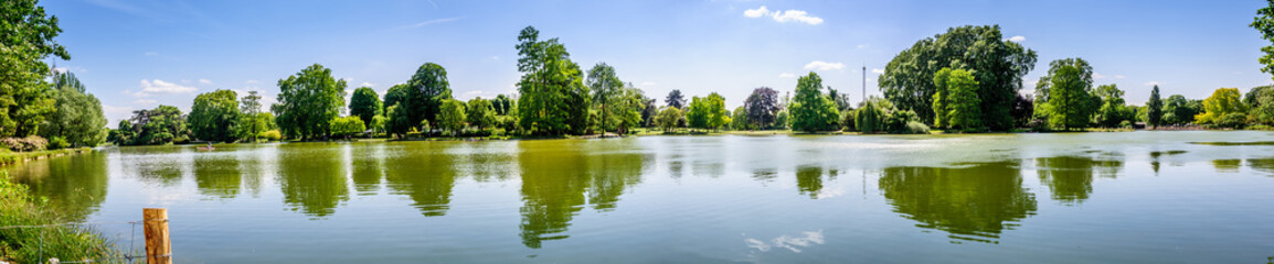Fototapeta na wymiar Lac Daumesnil du Bois de Vincennes