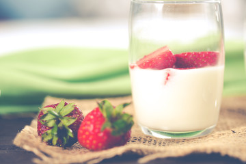 Yogurt with strawberries