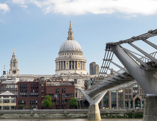 Fototapeta premium Millennium Bridge and St Pauls