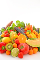Fototapeta na wymiar 新鮮な果物と野菜 