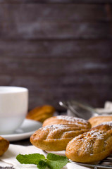 Madeleine cookies with cinnamon