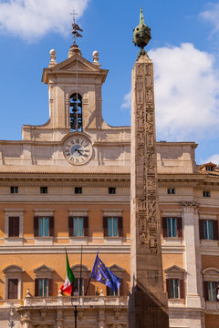 Obelisco di Montecitorio - Piazza di Montecitorio in Rom