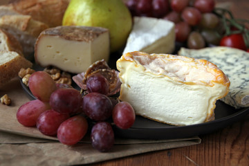 käseplatte mit langres